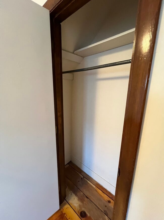 Photo - 111 W Hollis St Unidad 109 Second Fl