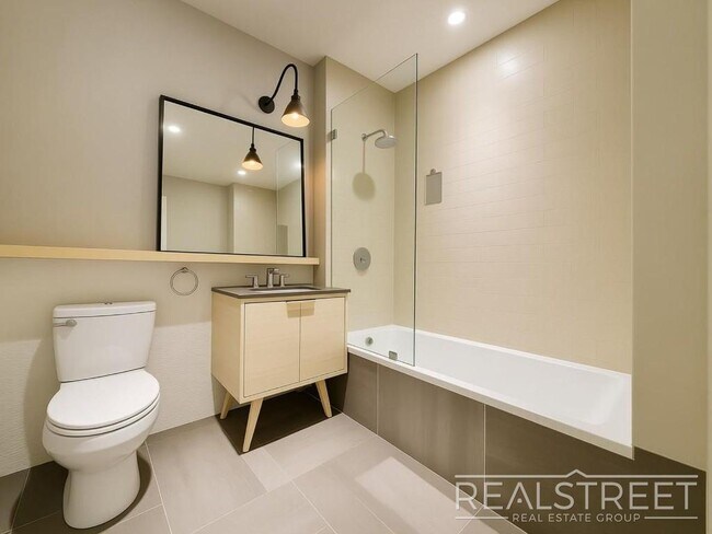 Photo - Monitor Street Unidad 4I