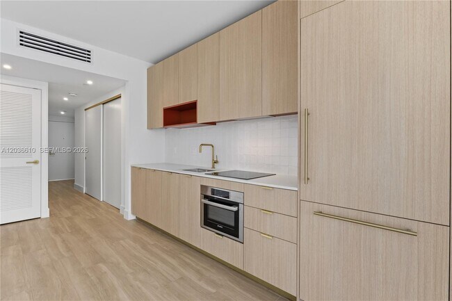 Photo - 90 NE 32nd St Unidad 1014