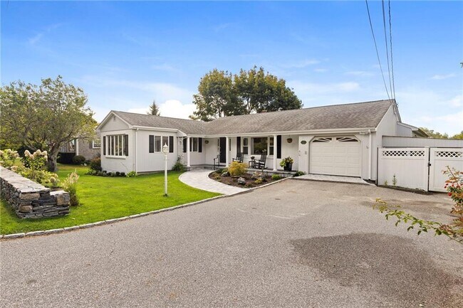 Photo - 331 Third Beach Rd