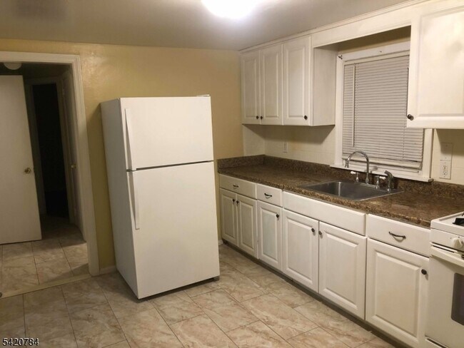 Photo - 300 Concord Ave Unit 2