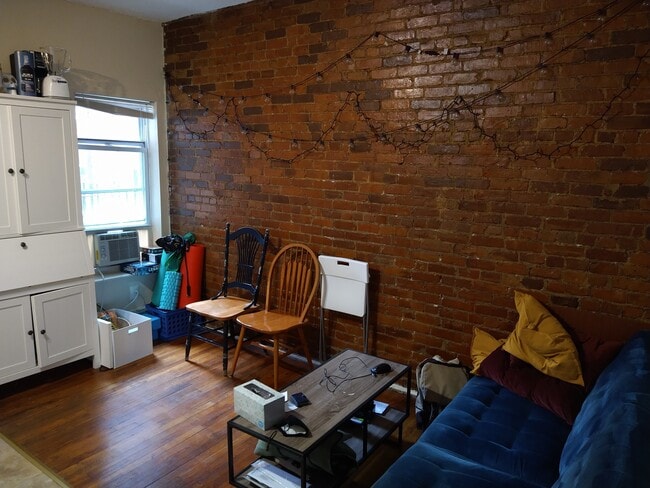 Building Photo - 894 Huntington Ave