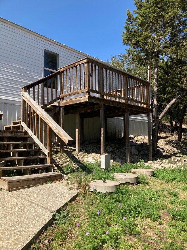 Photo - 385 Duck Mountain Ln