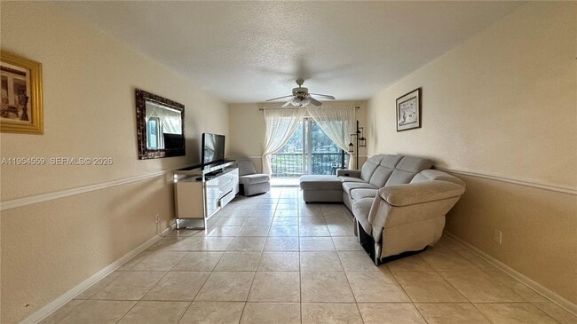 Photo - 6200 NW 44th St Unidad 208