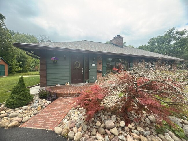 Photo - Charming 3-Bedroom Home + Bonus Room in Prime Niskayuna Location!