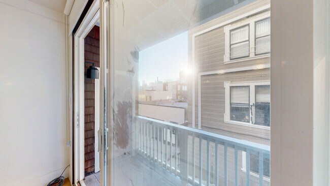 Photo - 1655 Grant Ave