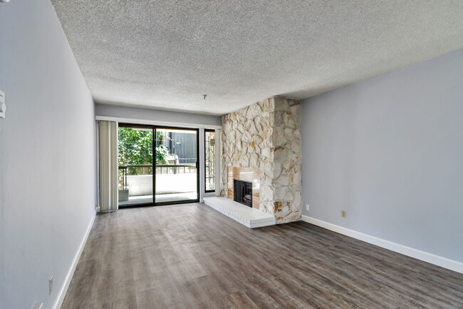 Photo - 1830 Lakeshore Ave Condo Unit 109