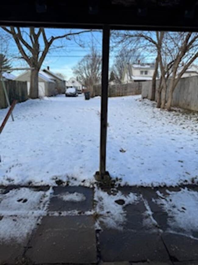 Photo - Cute 1 Bedroom with Basement