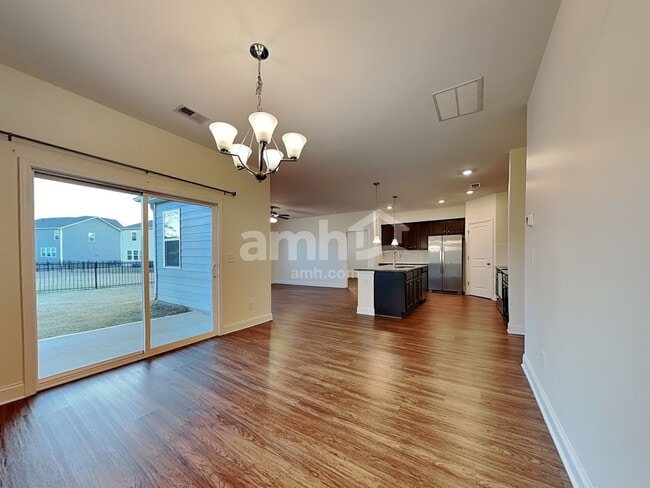 Photo - 231 Lake End Dr