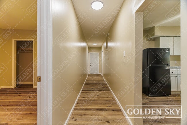Photo - 1620 E Hines St