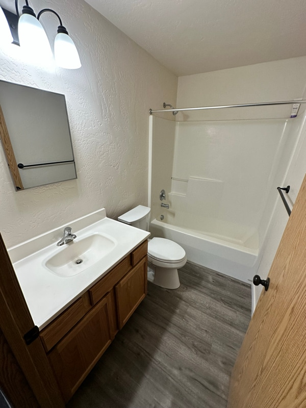 Photo - 37 Appleway Dr