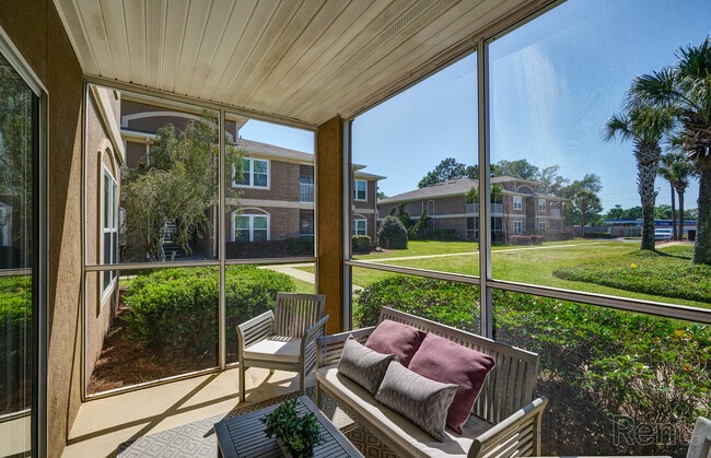 Crestview at Oakleigh Apartments