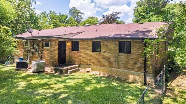 Photo - 7742 Holiday Hills Cir