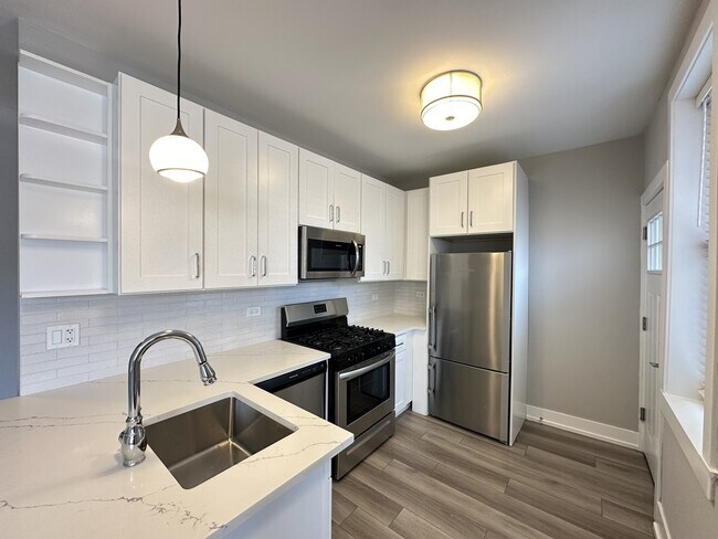 Photo - 3943 N Janssen Ave Unit A07C