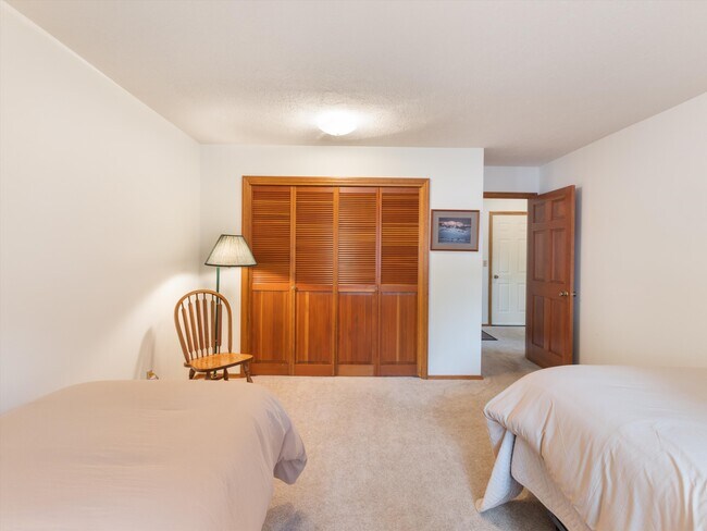 Photo - 1712 W Olive St