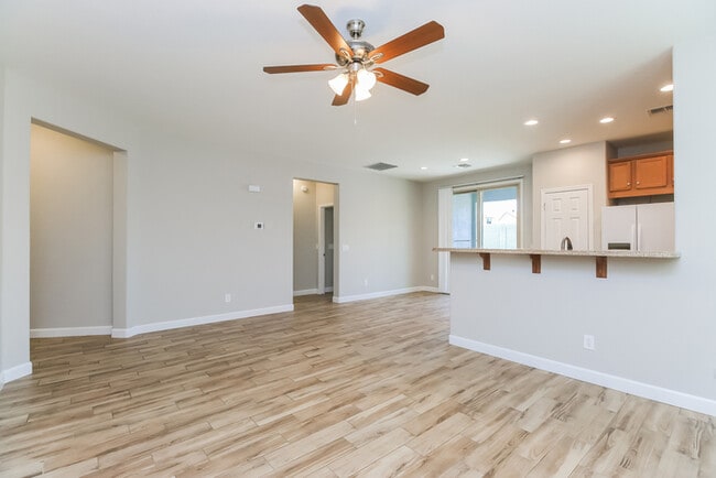 Photo - 1711 W Gold Mine Way