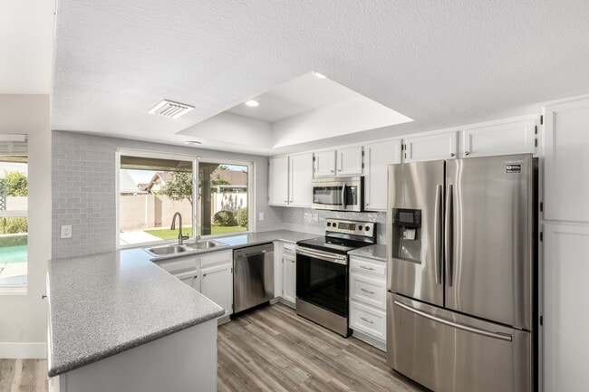 Photo - 908 S 78th Pl