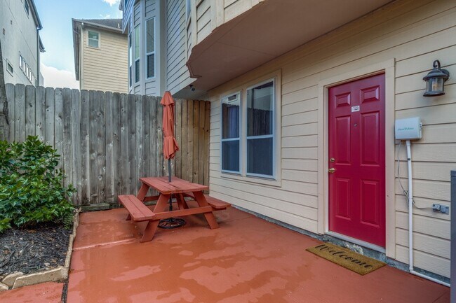 Photo - 4110 Woodhead St
