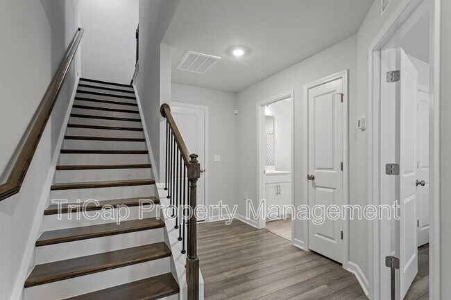 Photo - 1723 Chirping Trl