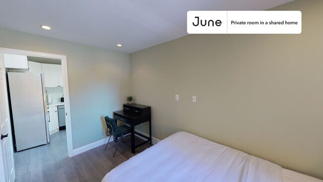 Room in Shared 3 bed/1 bath home in East Village