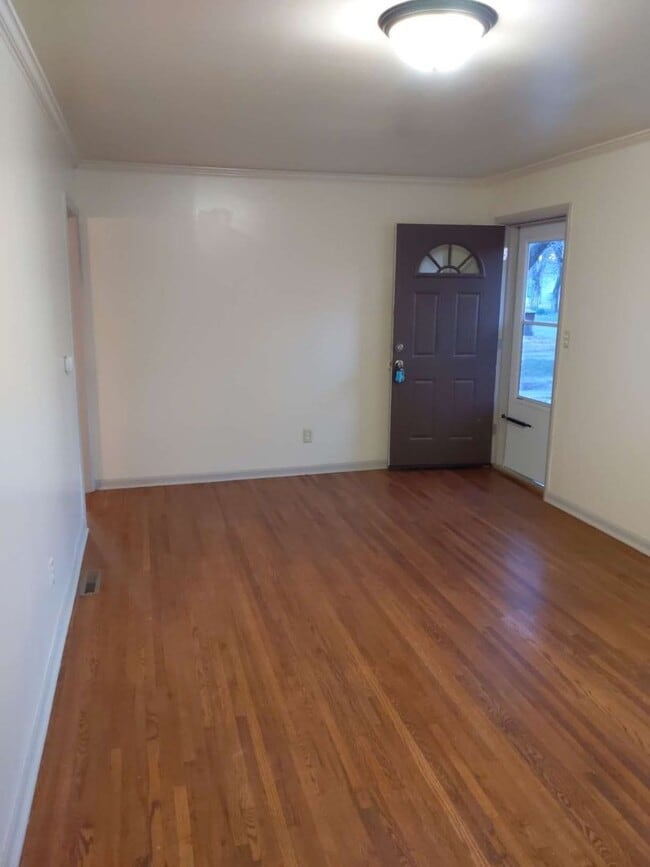 Photo - 2 Bed, 1 Bath Ready for Rent!