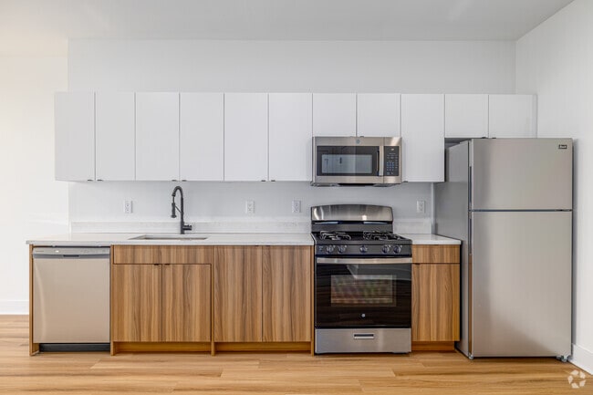 1BR, 1BA - 537SF - Kitchen