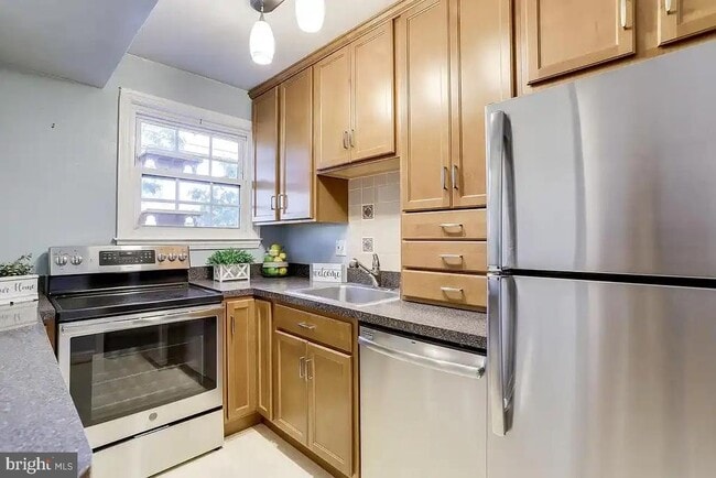 Photo - 1319 S Walter Reed Dr Unit 19104