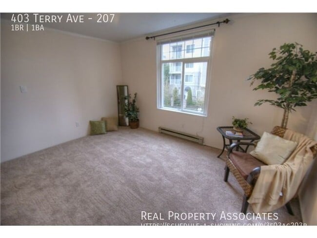 Photo - 403 Terry Ave