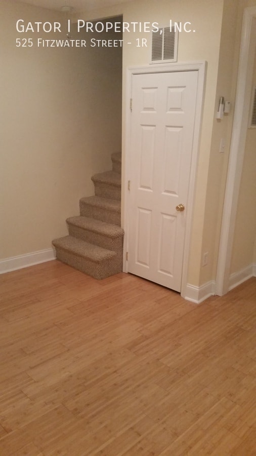 Photo - 525 Fitzwater St