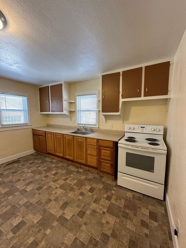 Photo - Renovated 2 bedroom, 1 bathroom home on Southside