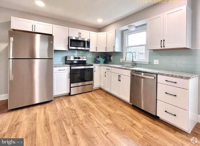 Building Photo - 1114 Center Ave Rental