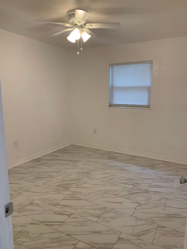 Photo - 1604 2nd St NW