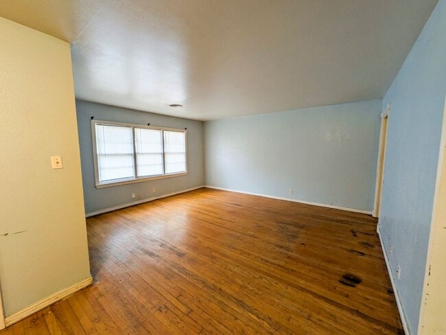 Photo - 2307 McKee Dr