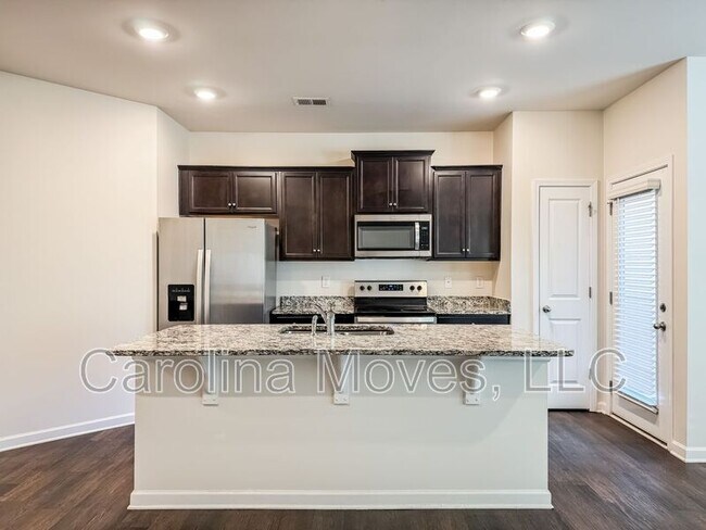 Photo - 117 Southridge Ct