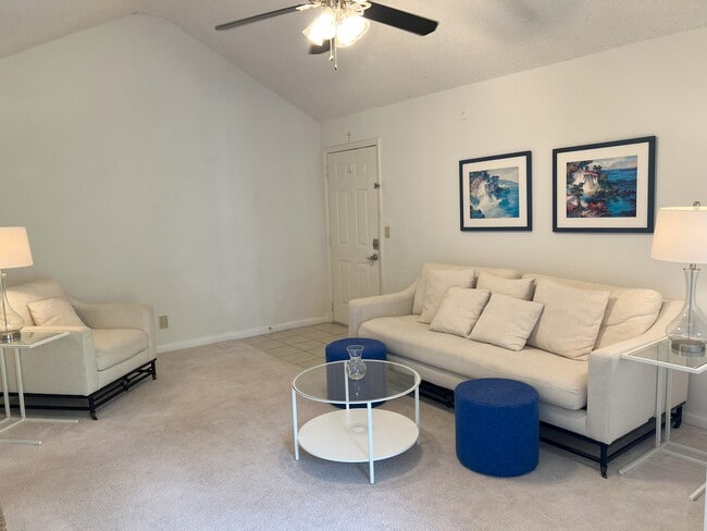 Photo - 11568 Westwood Blvd Unidad #1035