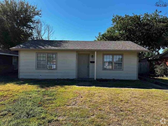 Building Photo - 2941 Stearns Ave Rental