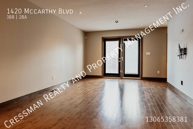 Photo - 3 bedrooms, 1.5 baths, double car garage