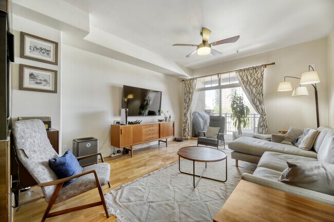 1100 N Grant St Unit 404