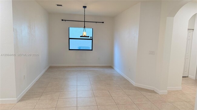 Photo - 737 SE 37th Pl