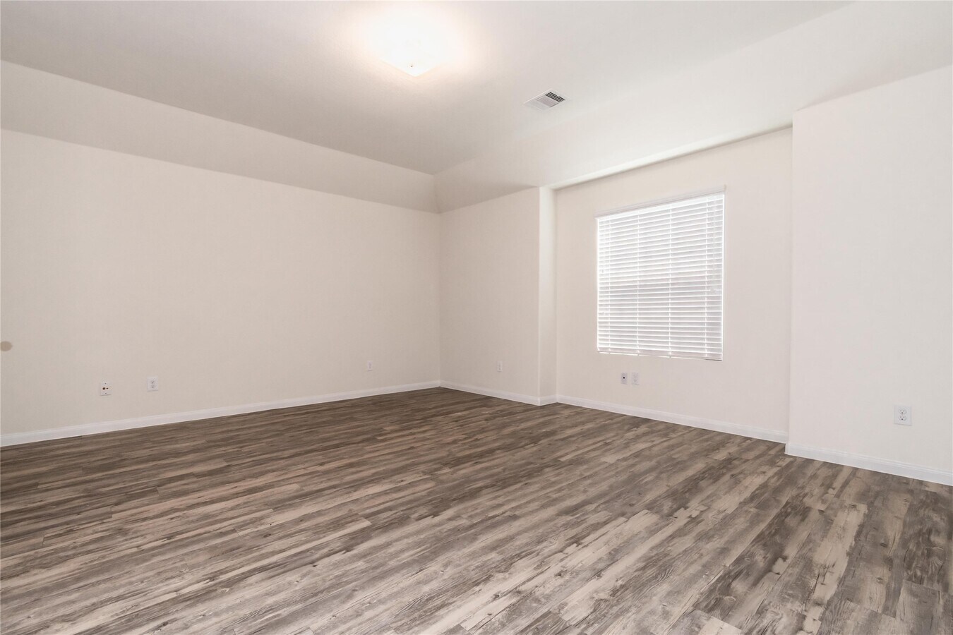 Photo - 5456 Quail Cove Ln