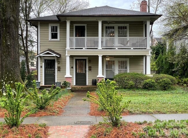 Building Photo - 218 Circle Ave Unit 218
