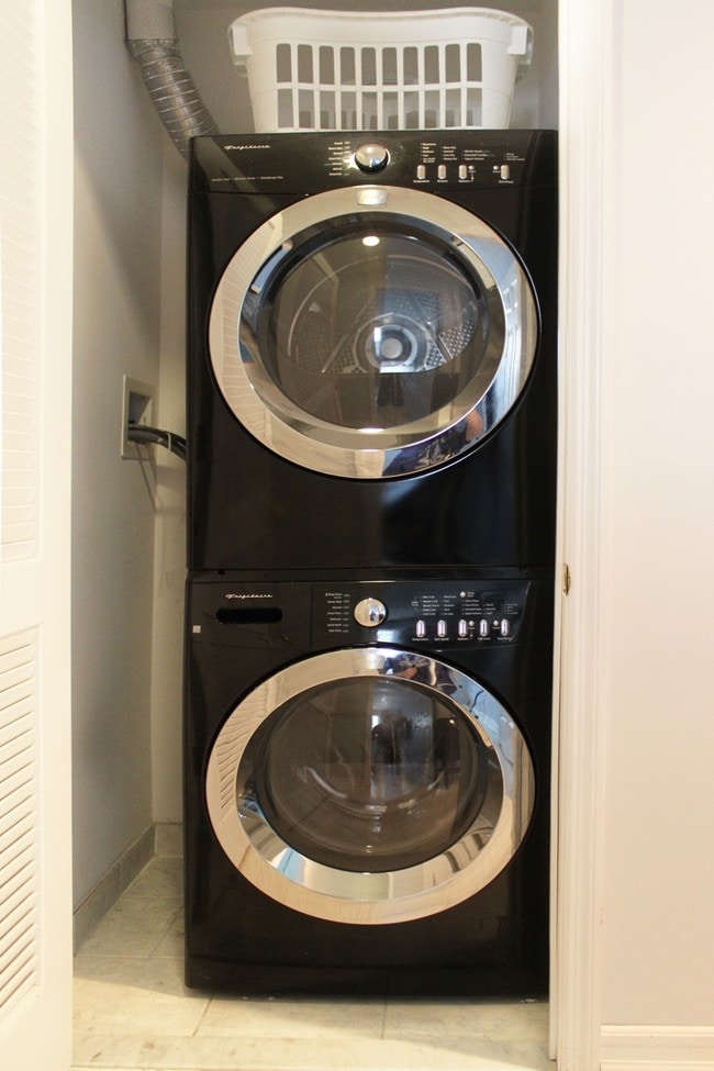 Photo - 10310 Rockaway Beach Blvd Unit A