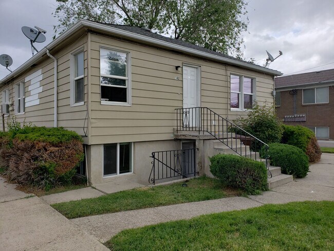 732-742 W Wasatch St