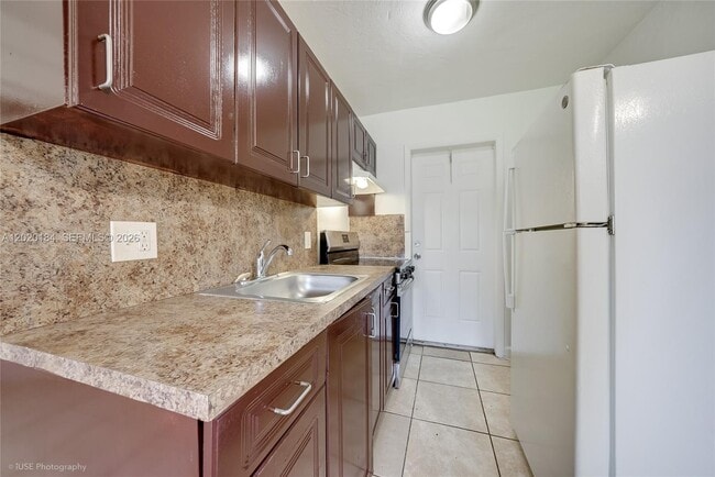 Photo - 1124 NW 2nd St Unit 2