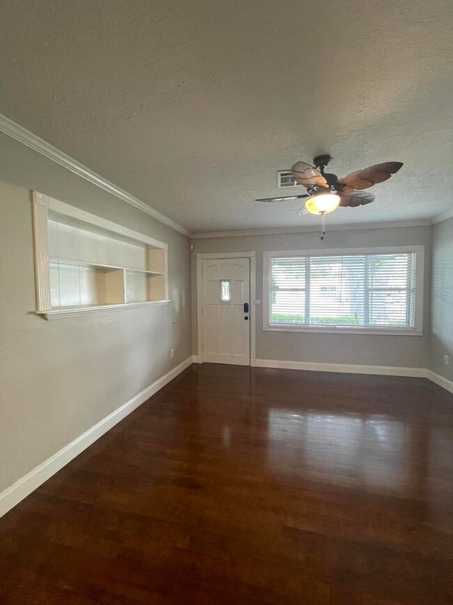 5 N Deleon Ave