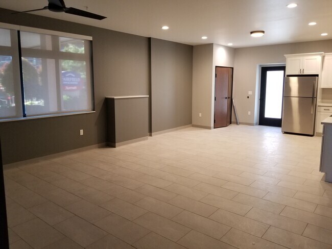 Dining - Quincy Square Apartments