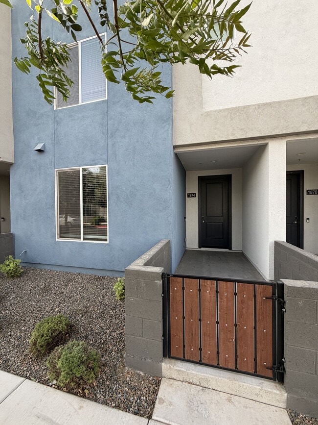 BB Living Val Vista