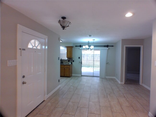 Photo - 4422 Haiti Ln