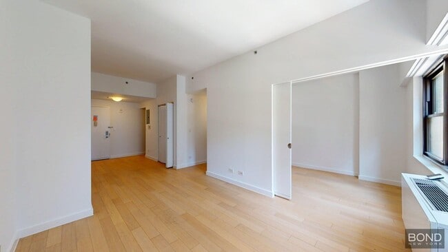 Building Photo - 222 E 39th St Unit 7H Rental