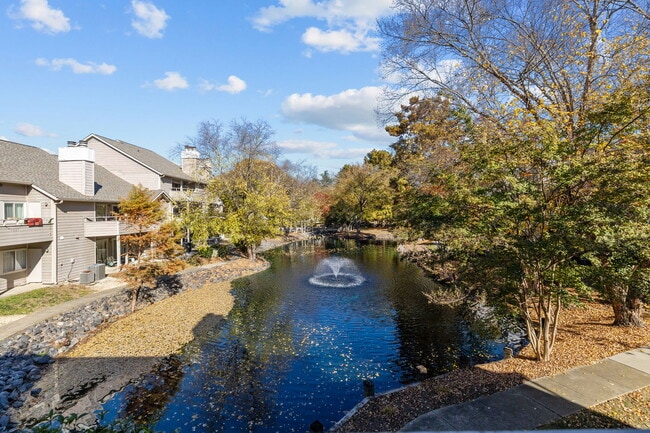 Building Photo - 2505 Stockbridge Dr